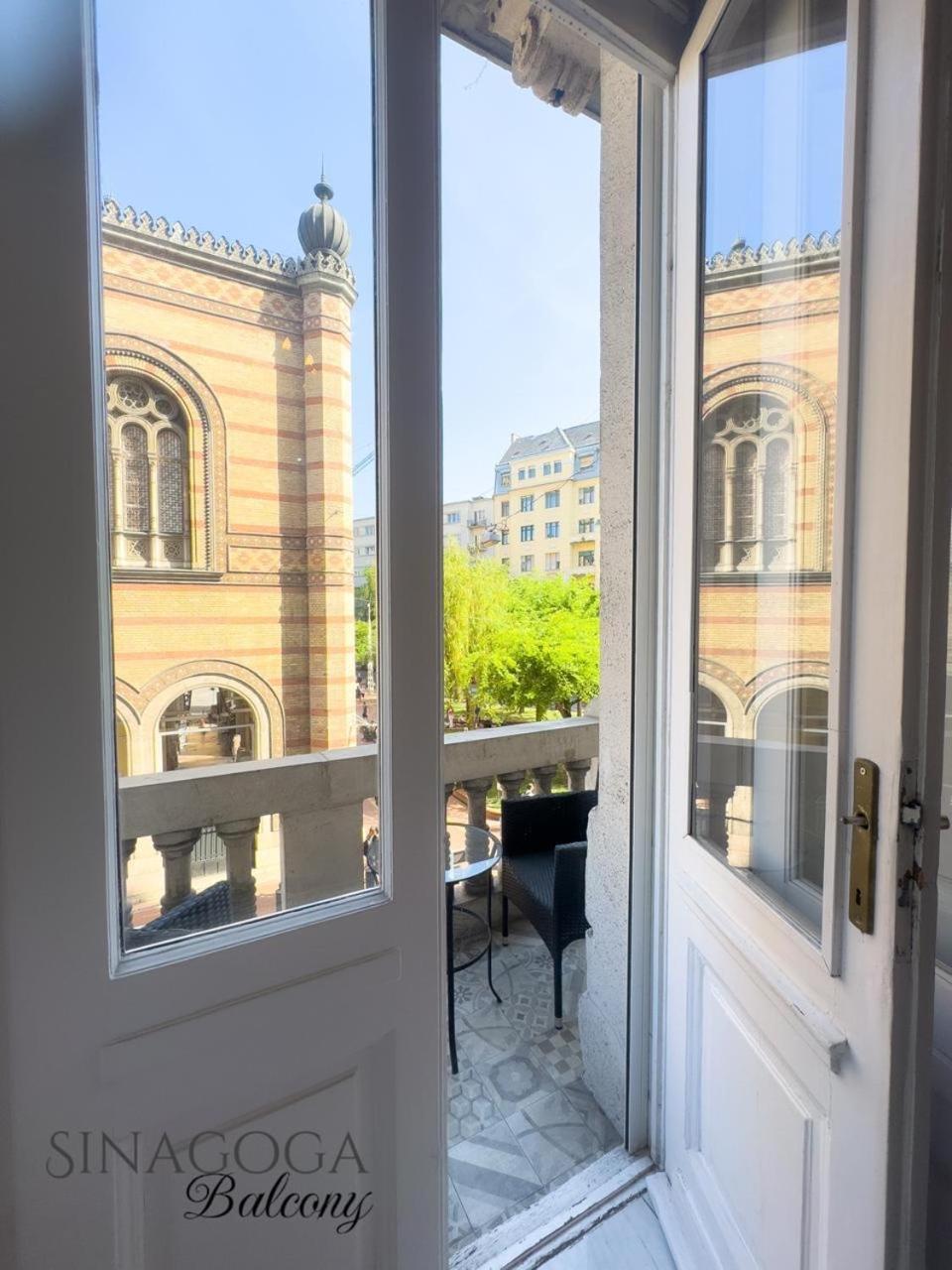Jacuzzi Sinagoga View Leilighet Budapest Eksteriør bilde